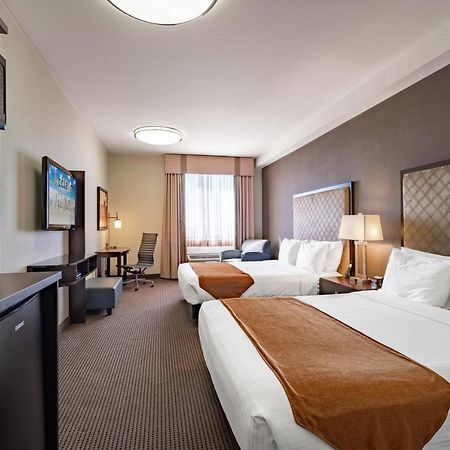 Acclaim Hotel By Clique Calgary Bagian luar foto