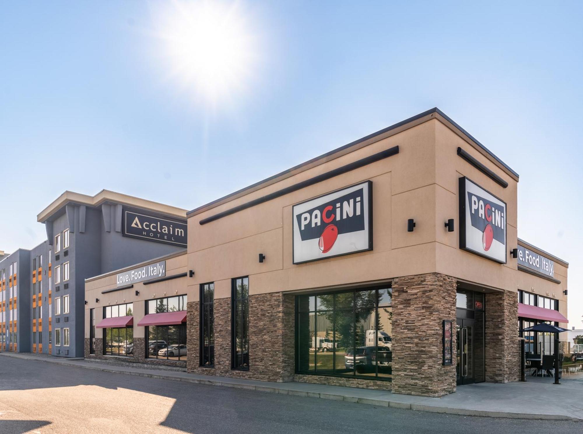 Acclaim Hotel By Clique Calgary Bagian luar foto