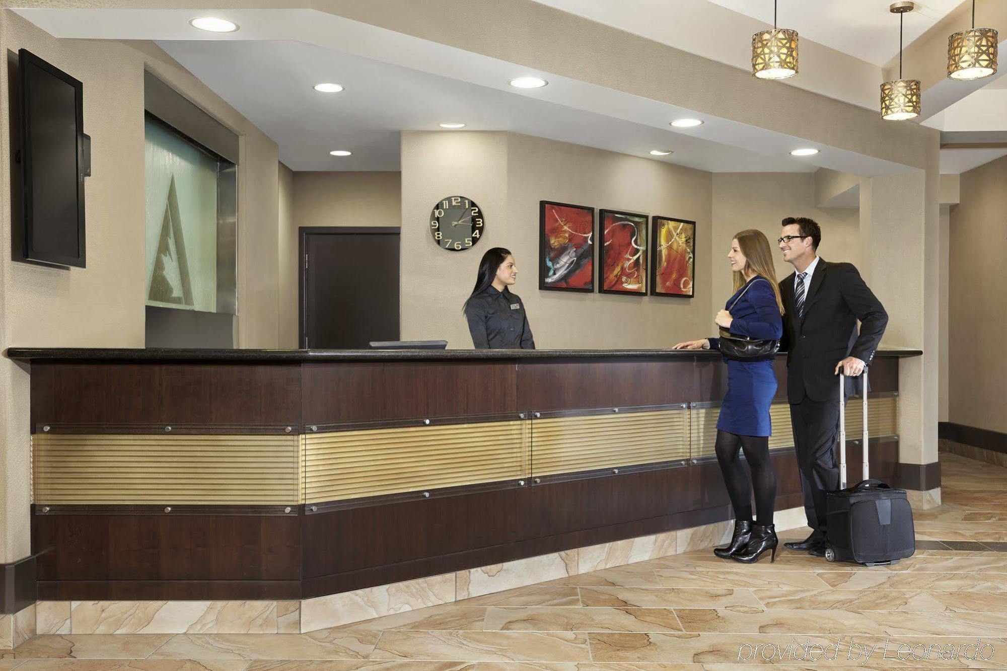 Acclaim Hotel By Clique Calgary Bagian luar foto