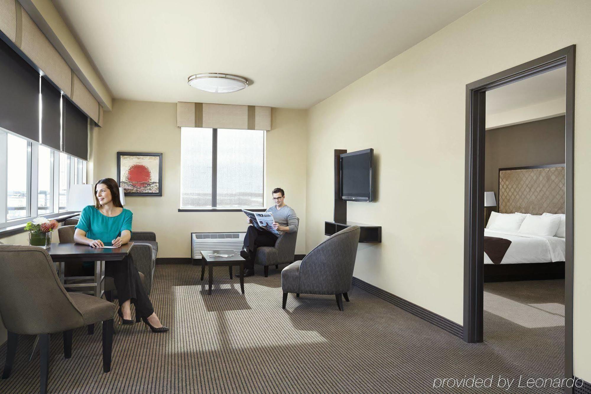 Acclaim Hotel By Clique Calgary Bagian luar foto