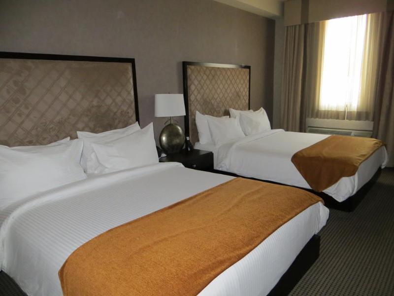 Acclaim Hotel By Clique Calgary Bagian luar foto