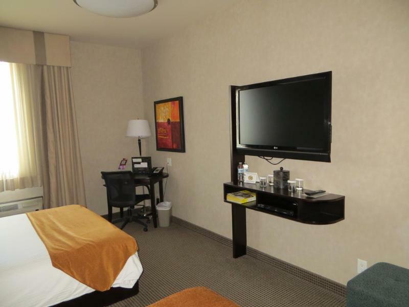 Acclaim Hotel By Clique Calgary Bagian luar foto